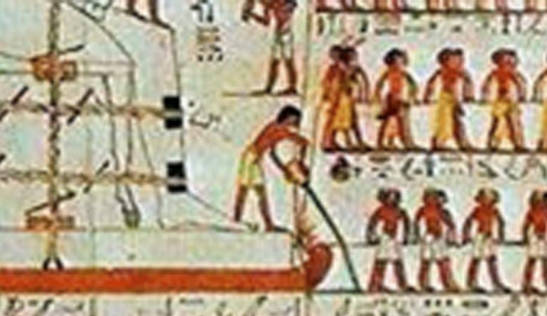 علماء: صورة منشورة منذ عقد في جريدة الأهرام قد تحلّ لغز بناء الأهرامات