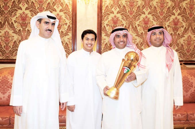 المحامي نجيب الفليج وابناء عمه عزام وفليج وعبدالعزيز الفليج﻿