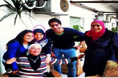 بالصور.. أول ظهور لابنة المشير السيسى مع زوجها واصدقائها