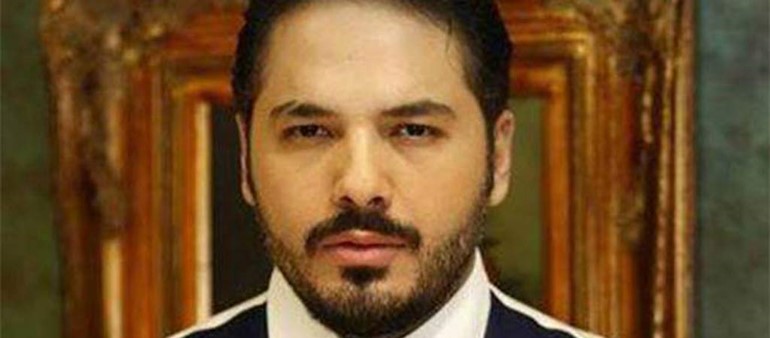 بالصور.. حريق مطعم "رامي عياش" يصيبه بالصدمة 
