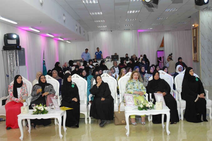 لميعة المطوع وفوزية رمضان ونجاة الرويشد في مقدمة الحضور هاني عبدالله