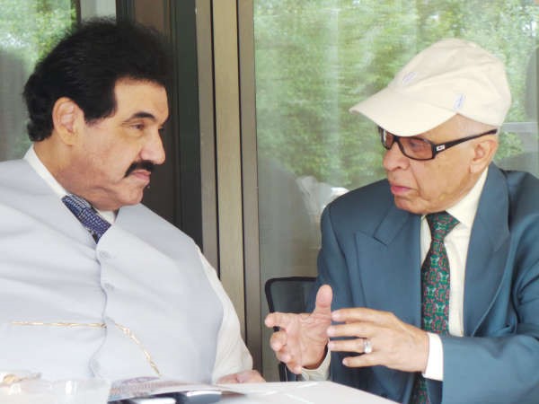 سمو الشيخ ناصر المحمد والعم فهد المعجل﻿