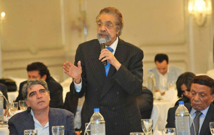 بالصور.. السيسي يلتقي بالفنانين ويوجّه تحية لفاتن حمامة