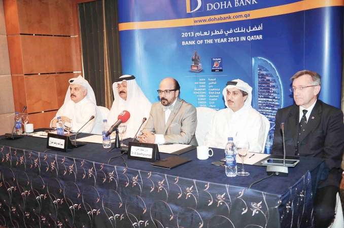 رسيتارامان واحمد المهزع خلال المؤتمر الصحافي﻿