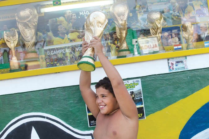  ارفع الكاس فوق طفولة السامبا 