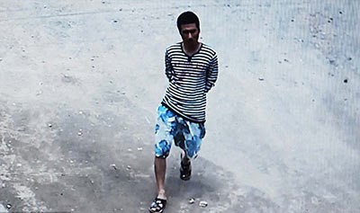 بالفيديو والصور... شاب يقتحم مدرسة صينية ويهاجم الطلاب بـالساطور