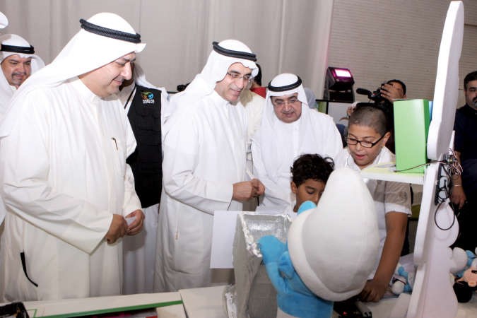 المليفي يبدي سعادته بابداع الطلاب﻿