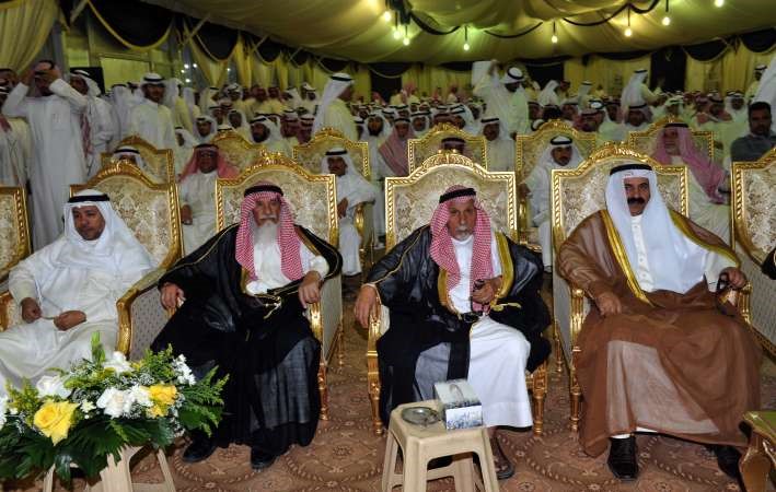 الحضور يستمعون لحديث سلطان اللغيصم﻿