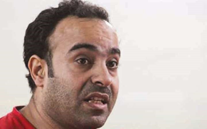 عادل عقلة