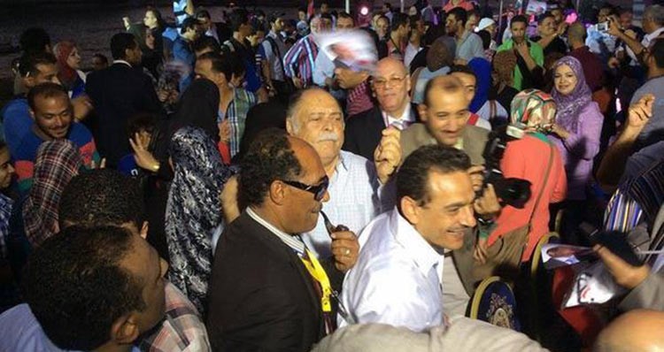 بالصور.. "السادات" يظهر بشوارع القاهرة