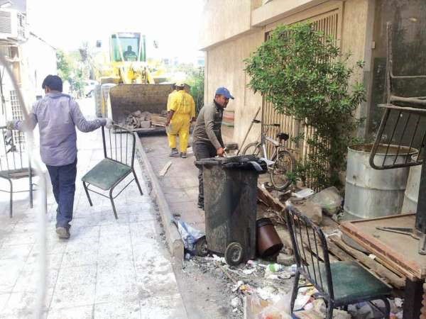 مصادرة طاولات وكراسي موضوعة في اماكن مخالفة