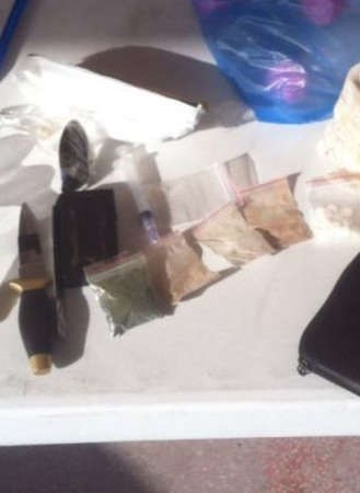  المخدرات المضبوطة في المركبة 