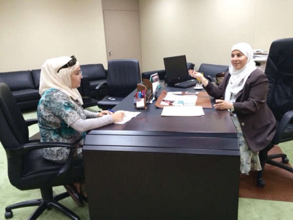 دفاطمة الملا تتحدث للزميلة بشرى شعبان﻿
