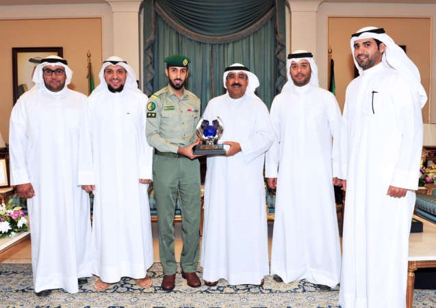 الشيخ مشعل الاحمد والشيخ علي الفواز والشيخ عذبي نايف وسيف المطيري وعبدالعزيز العنبري ومشاري احمد سفاح
