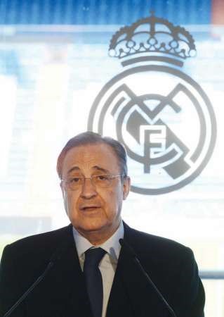 رئيس نادي ريال مدريد فلورينتيو بيريز﻿