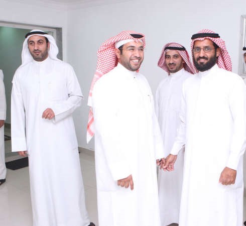 بعض ابناء الدائرة في ديوان سيف العازمي
