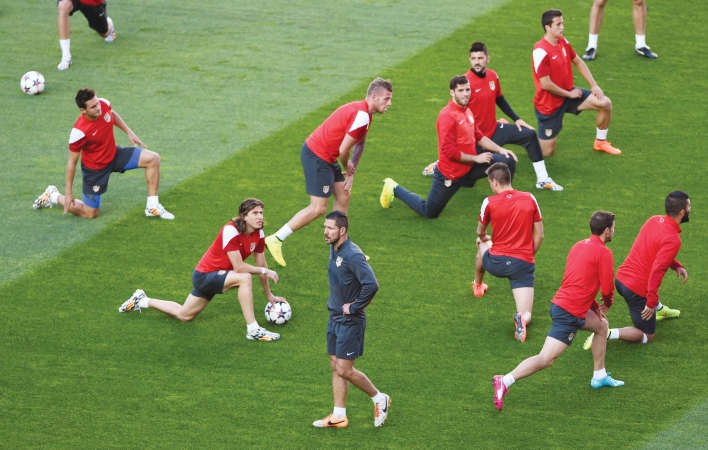 لاعبو اتلتيكو مدريد اثناء التدريب