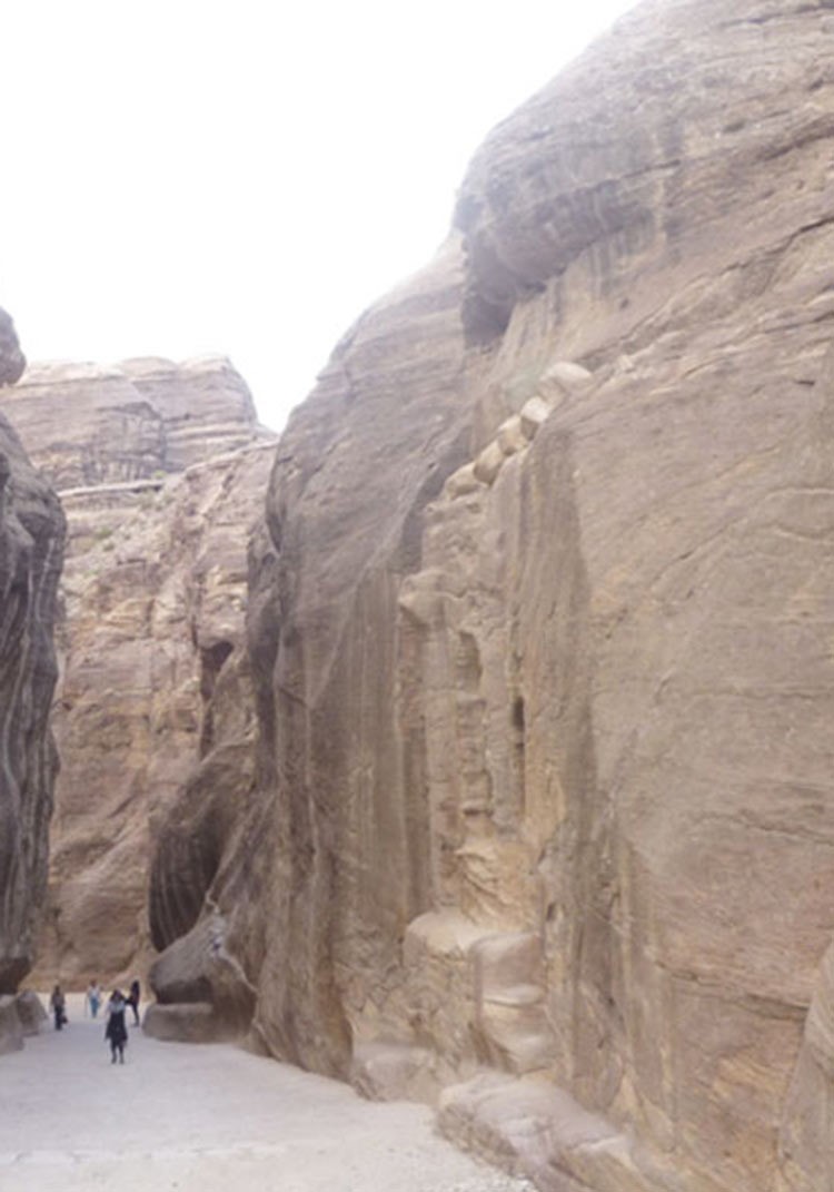البتراء حيث عبق التاريخ وجمال الماضي