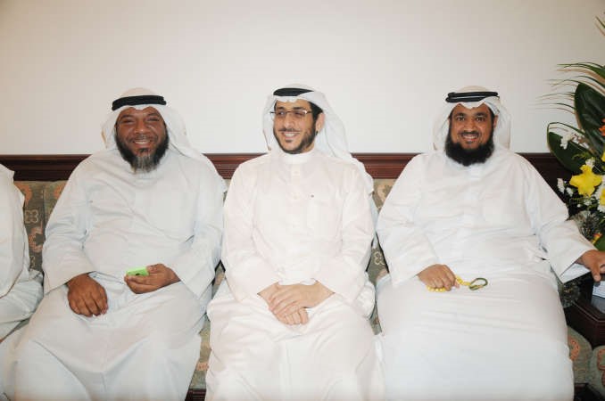 بعض الحضور في ديوان الجيران