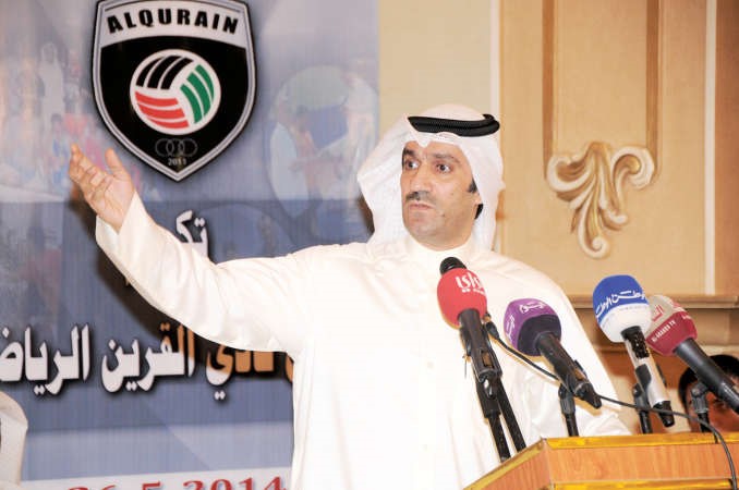 رئيس نادي القرين المحامي احمد الشحومي متحدثا للحضور انور الكندري