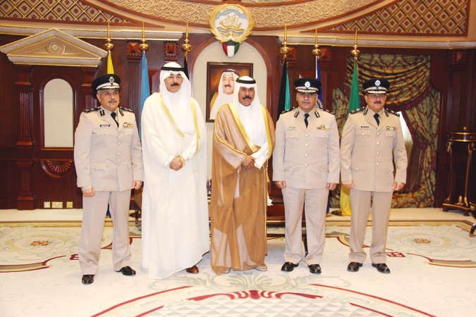  سمو ولي العهد الشيخ نواف الاحمد مستقبلا الشيخ محمد الخالد ووكلاء الداخليه ﻿