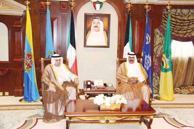سمو ولي العهد الشيخ نواف الاحمد مستقبلا الشيخ خالد الجراح﻿