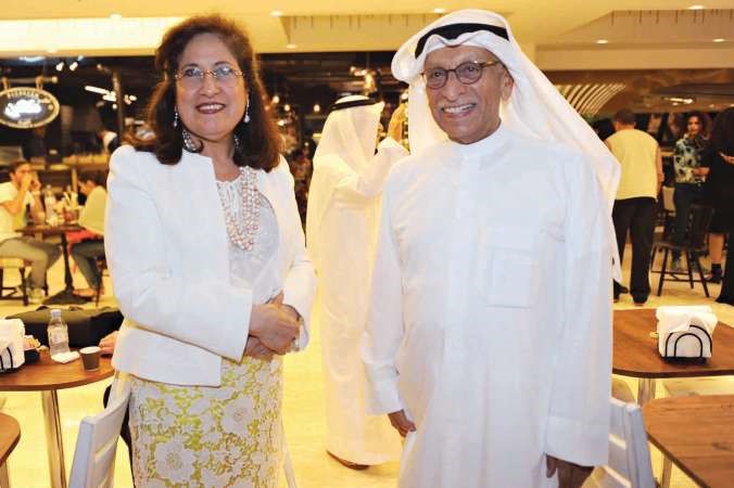 غازي النفيسي ودسهام الفريح 