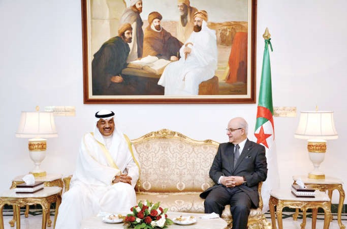 الشيخ صباح الخالد مع رئيس المجلس الدستوري الجزائري﻿