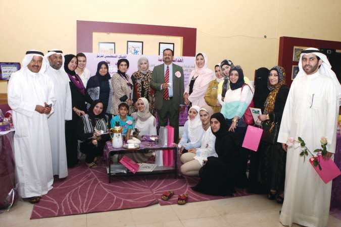 المشاركون في لقطة تذكارية 