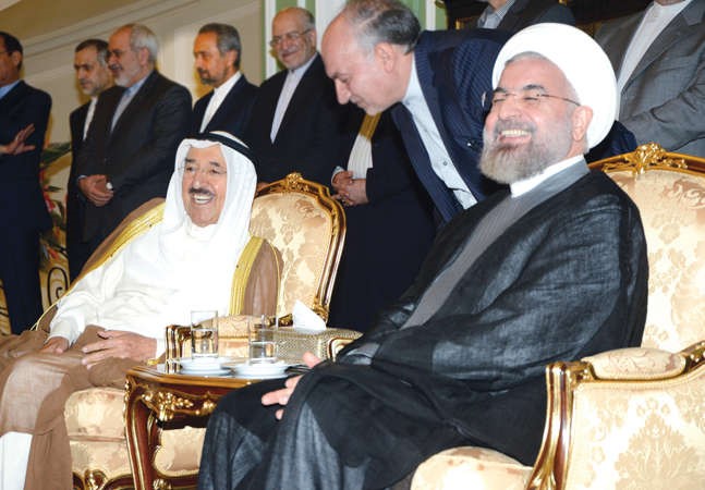 حديث باسم بين صاحب السمو الامير والرئيس الايراني على هامش توقيع الاتفاقيات ومذكرات التفاهم﻿