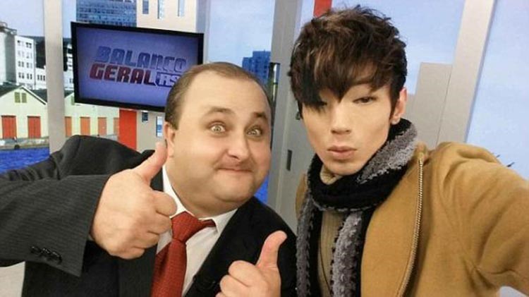 بالصور.. رجل برازيلي يتحوّل إلى رجل كوري بـ 10 عمليات تجميل 