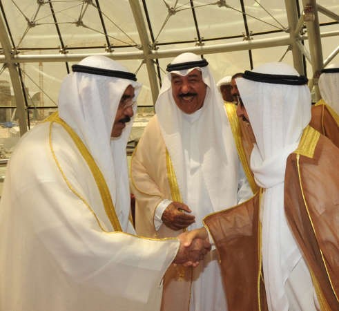 الشيخ فيصل السعود والشيخ جابر العبدالله في استقبال صاحب السمو﻿