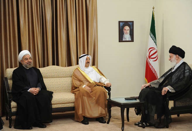 صاحب السمو الامير خلال لقائه السيد علي خامنئي بحضور الرئيس الايراني حسن روحاني﻿