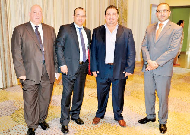  من اليمين اشرف عبدالسلام واسماعيل الحوراني ومحمد غرايبه وغسان ربابعة 
