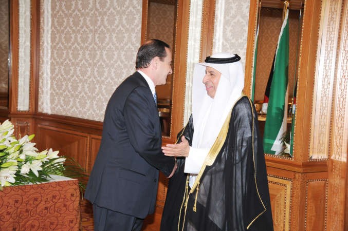 تهنئة من السفير السعودي د عبدالعزيز الفايز﻿