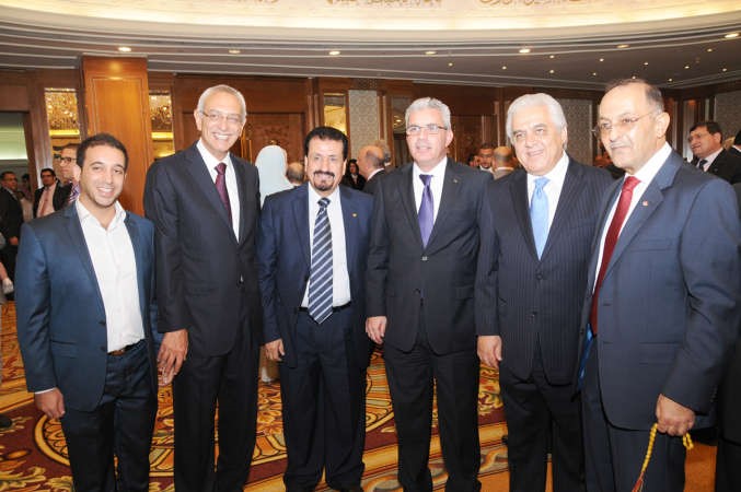 السفير الفلسطيني رامي طهبوب وعدد من الحضور﻿