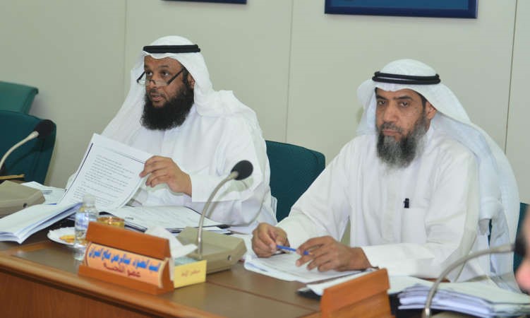 د عبدالرحمن الجيران وحمود الحمدان خلال اللجنة التعليمية