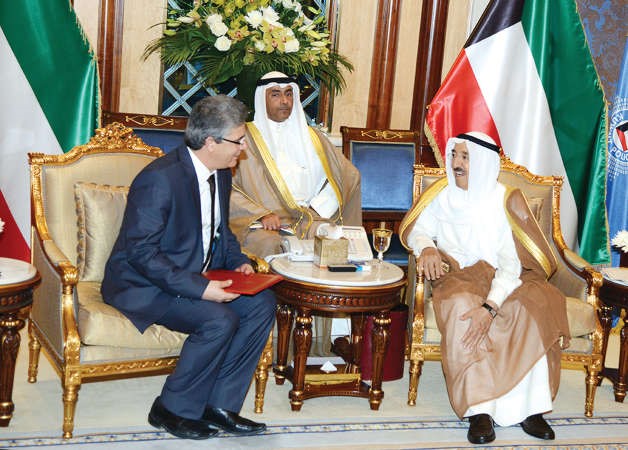 صاحب السمو الامير مستقبلا مدير الديوان الرئاسي التونسي﻿