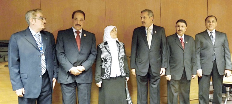 هند الصبيح والسفير جمال الغنيم خلال اللقاء 