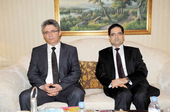 مدير الديوان الرئاسي التونسي الوزير عدنان منصر والسفير نور الدين الري