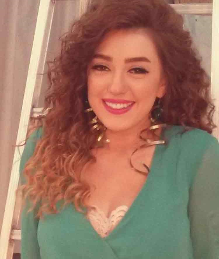 بالصور.. كندة علوش تُفاجئ جمهورها بـ"لوكها" الجديد