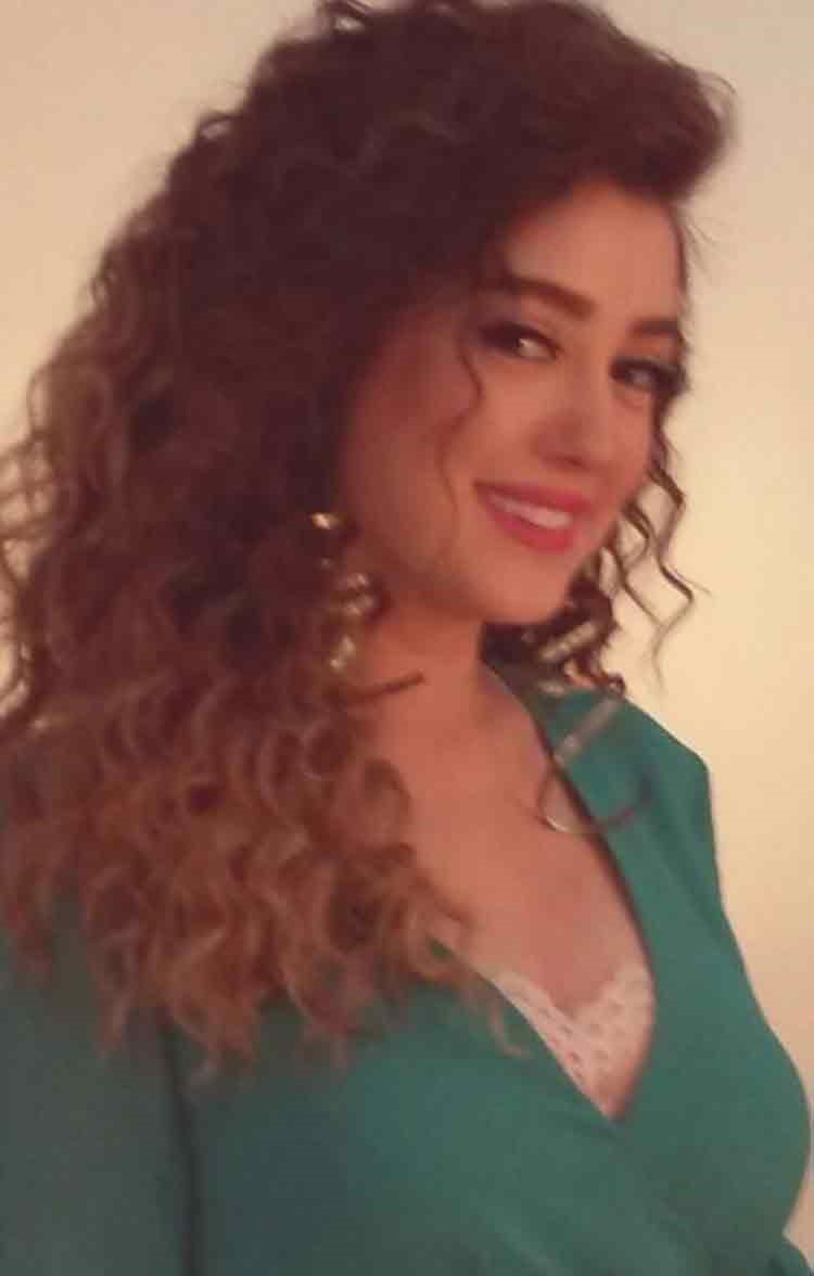بالصور.. كندة علوش تُفاجئ جمهورها بـ"لوكها" الجديد