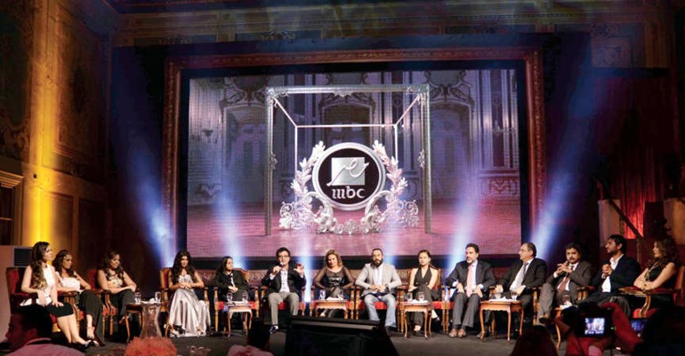 جانب من المؤتمر الصحافي الذي حضره نجوم العمل وفي الاطار مدير عام العلاقات العامة والشؤون التجارية مازن حايك 