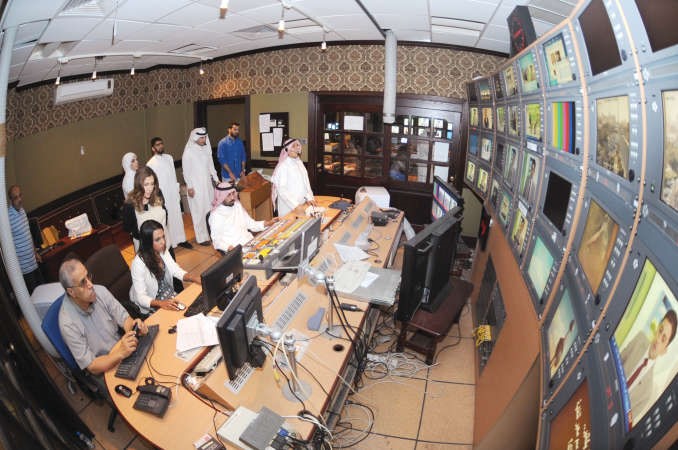 استعدادات قبيل انطلاق البث المباشر