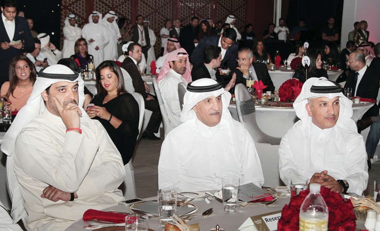 من اليسار الوزير الشيخ محمد عبدالله والشيخ عبدالله ال ثاني وعلي العمادي﻿