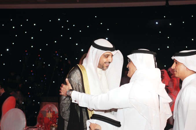 الشيخ عبدالله ال ثاني مستقبلا الوزير الشيخ محمد العبدالله﻿