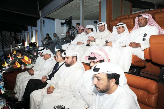احمد الخزعل يتابع مراسم افتتاح البطولة