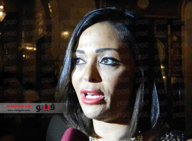 بالصور.. داليا البحيرى تحرج مراسلة إحدي القنوات الفضائية 