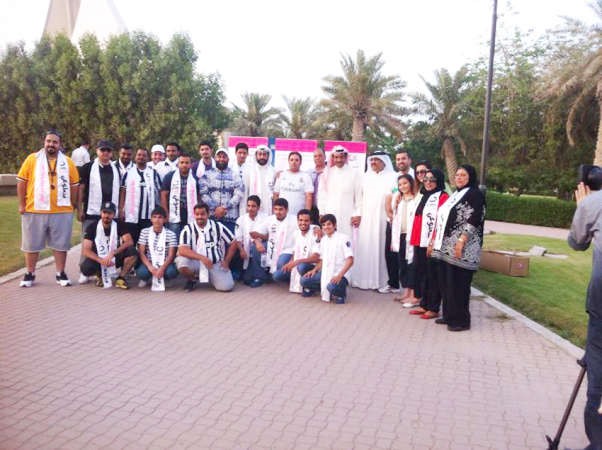 مجموعة من المشاركين في حملة كان