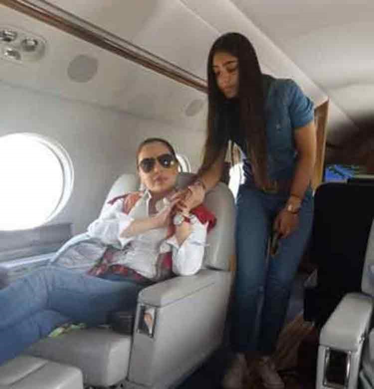 بالصور.. شريهان تنبض بالحياة والسعادة مع ابنتها "لولة"